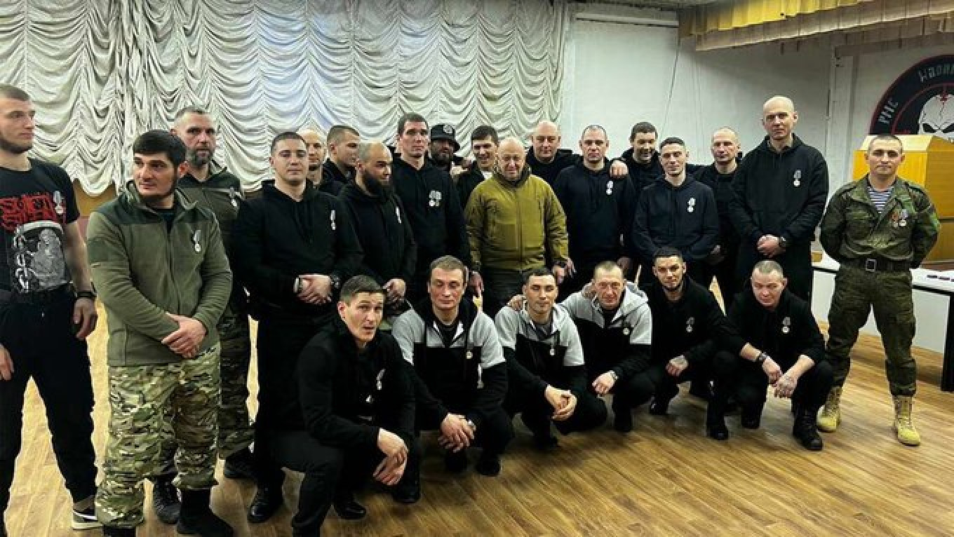 Фракция Вагнера в Госдуме, если появится, будет и там сидеть на корточках: так удобней твиттер Nexta