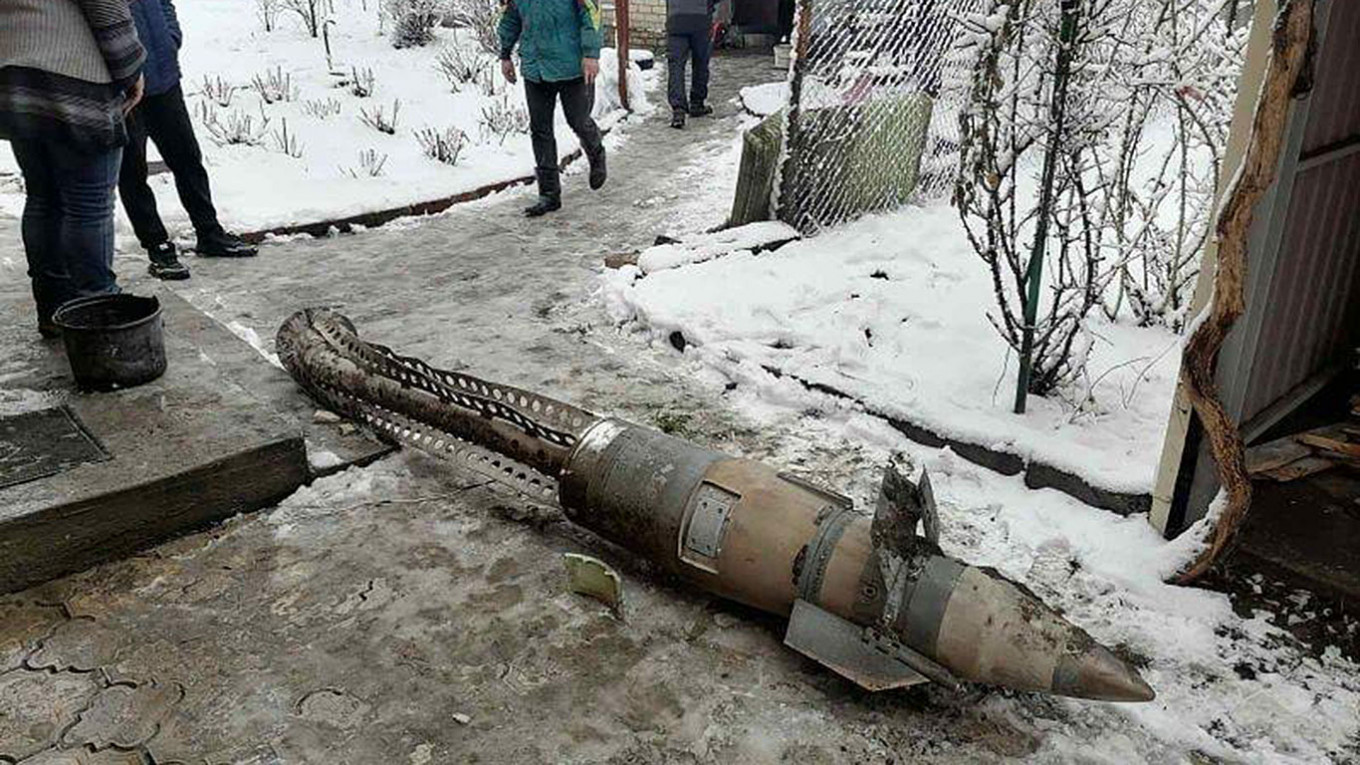 Trending news: CIT: Russian military shelled the Ukrainian city of Pokrovsk with Tornado-S cluster shells - The Moscow Times - Hindustan News Hub