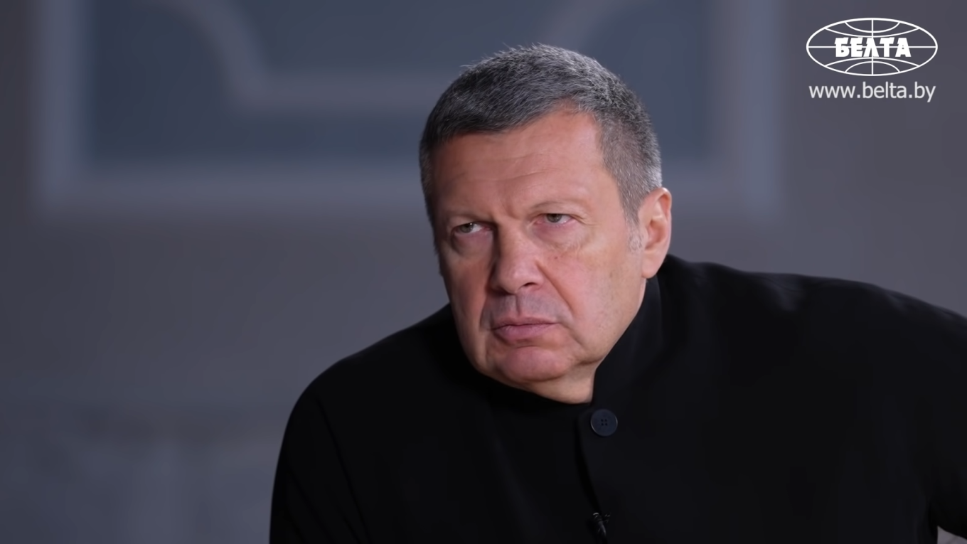 То ли инструкции из Кремля неудачные, то ли убедительности не хватает – но Владимир Соловьев лишился былой популярности wikimedia commons