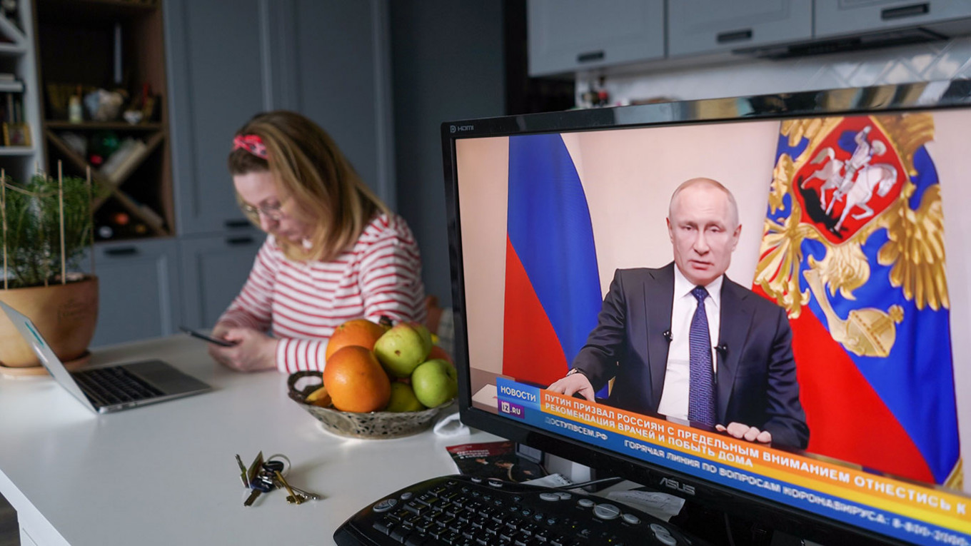 Trending news: US intelligence: Putin won't lose power despi