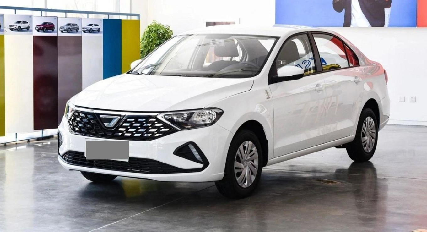 Это Volkswagen Polo, но выглядит и называется он по-другому Рекламнй материал