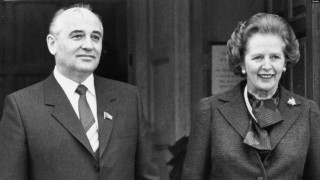 Это Михаил Горбачев и Маргарет Тэтчер. Их обоих отличали решительность, здравый смысл и стремление к справедливому миру. Сегодня таких лидеров нет ни с одной из сторон холодной войны