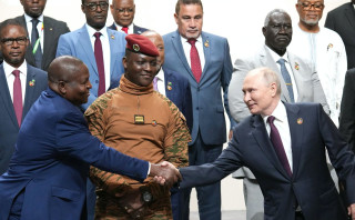 Владимир Путин остается рукопожатным, но мотивы его действий и высказываний перестают быть понятными