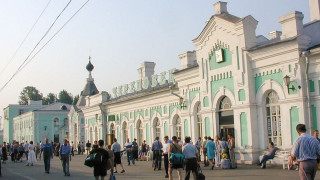 Железнодорожный вокзал в Череповце.