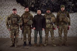 Человеческих ресурсов у Украины не хватает еще в большей степени, чем боеприпасов