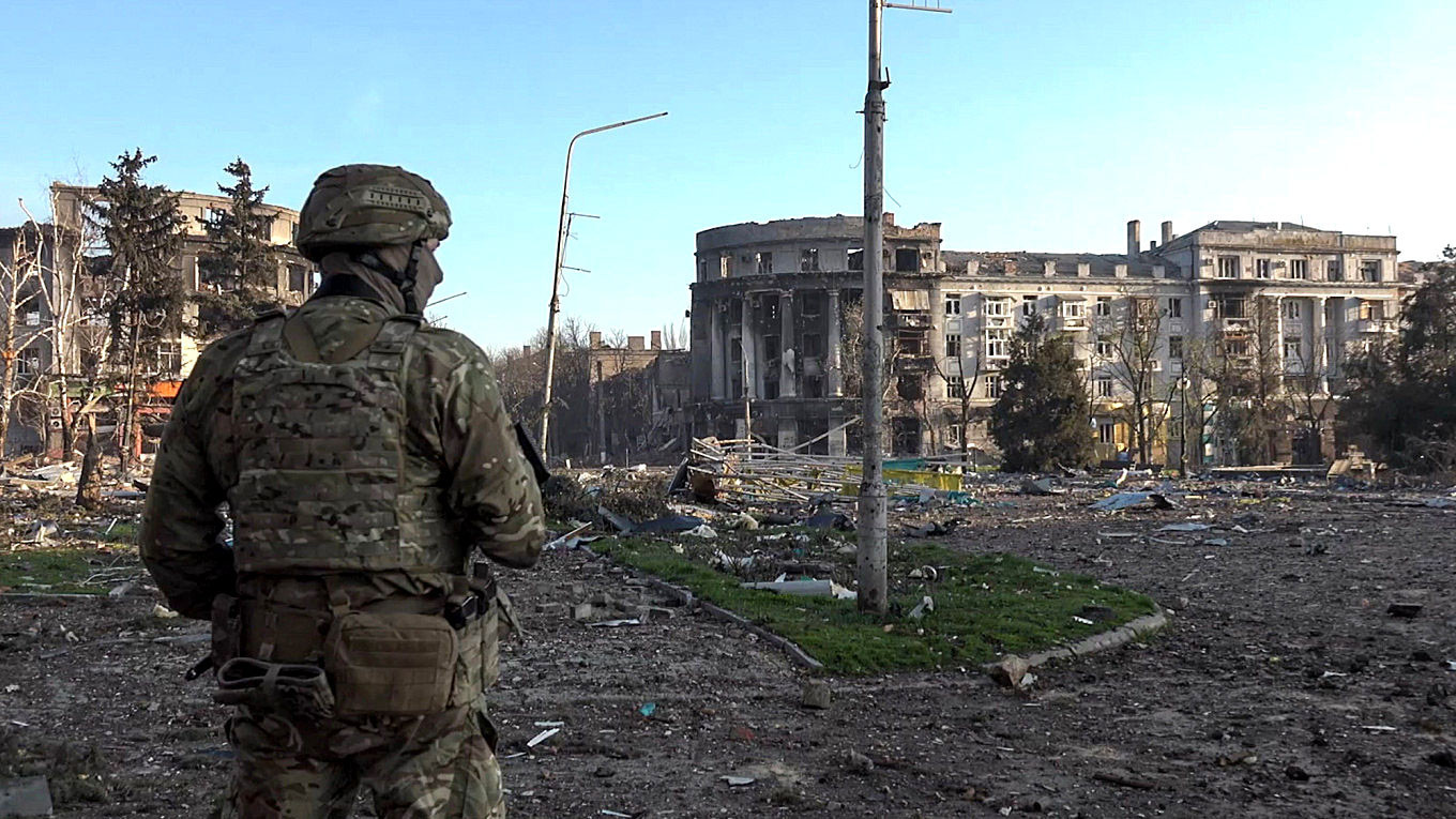 Война России против Украины – год спустя - Посольство и консульства США в Российской Федерации