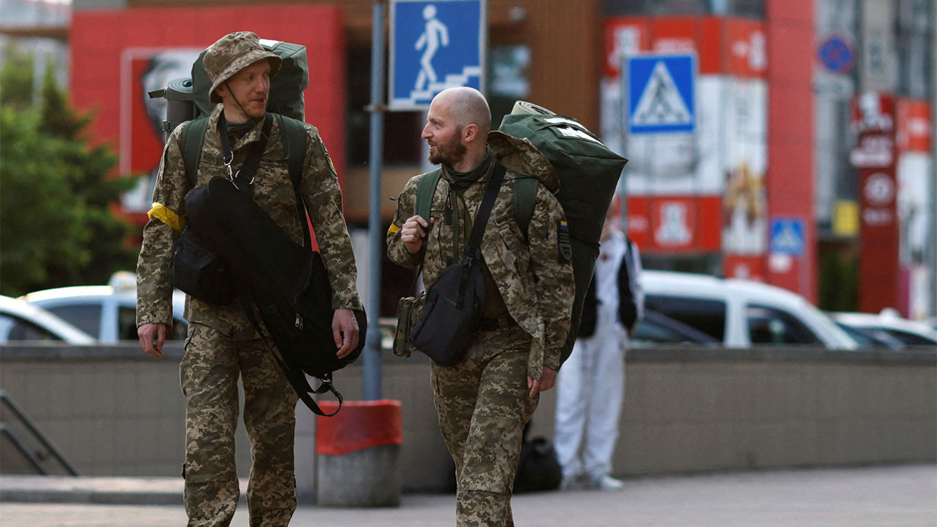 Как война поможет правам ЛГБТ в Украине - Русская служба The Moscow Times