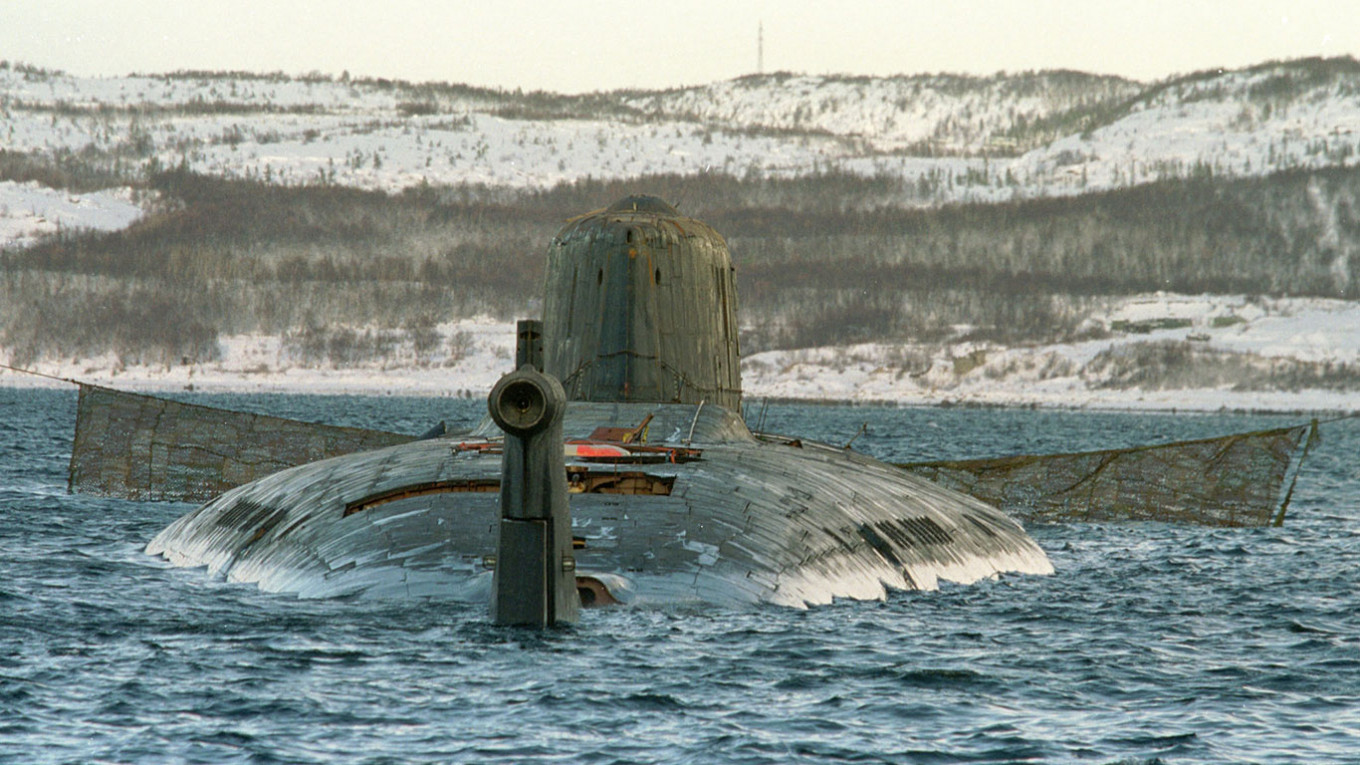 Какая подводная лодка затонула. Подводная лодка к-141 «Курск». Атомная подводная лодка Курск. Атомной подводной лодка Курск. К-141 «Курск».