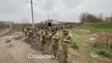 Кадыров объявил о взятии в плен 1000 украинских морпехов в Мариуполе. На трех видео их не больше 100