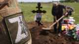 Добровольцы в Донбассе погибают со скоростью 40 человек в неделю