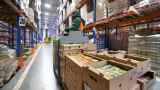 Россия впервые за 6 лет стала закупать за рубежом больше продуктов питания, чем продавать