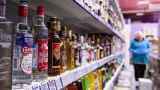 Россиянам резко поднимут цены на водку и табак, чтобы наполнить бюджет