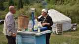 Россия запретила ввоз молока из Киргизии после решения страны отказаться от кириллицы