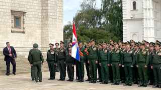 Военнослужащие на Соборной площади Кремля перед встречей с Путиным