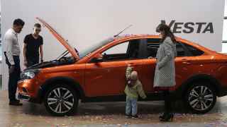 Правительство поможет семьям купить, а «АвтоВАЗу» – продать машину