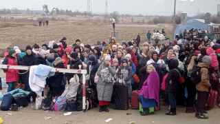 Беженцы из Украины на границе с Польшей.