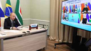 Владимир Путин в режиме видеоконференции на саммите БРИКС в 2022 году