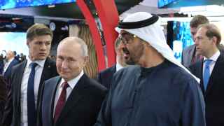 Президент РФ Владимир Путин и президент ОАЭ шейх Мухаммедбен Заид Аль Нахайян