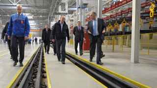Президент РФ Владимир Путин во время посещения Тихвинского вагоностроительного завода