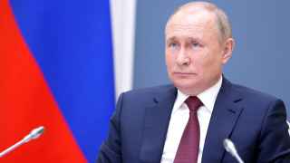 Владимир Путин на инвестиционном форуме «Россия зовёт!» 