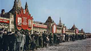 Туристы на Красной площади. Москва, СССР, 1947 г.