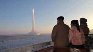Испытания межконтинентальной баллистической ракеты «Хвасон-18» в КНДР