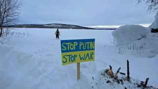 Граница России и Норвегии у реки Паз