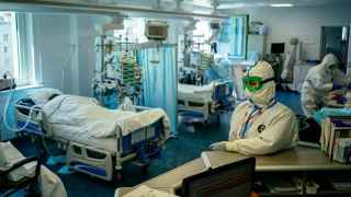 Московские частные клиники переоснащают свои стационары для лечения коронавирусной инфекции