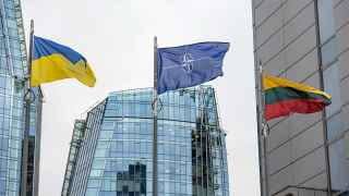 Флаги Украины, НАТО и Литвы в Вильнюсе