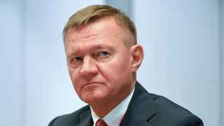 Роман Старовойт едва ли стал бы переходить на сторону оппозиции, но даже если бы был готов – переходить решительно некуда 