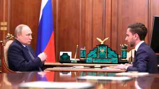 Гендиректор «Знания» Максим Древаль на встрече с Владимиром Путиным.