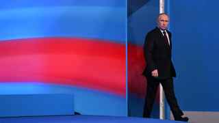 Агитационная кампания должна была закрасить кровавый след, тянущийся за Владимиром Путиным