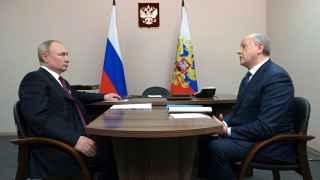 Президент РФ Владимир Путин с губернатором Саратовской области Валерием Радаевым.