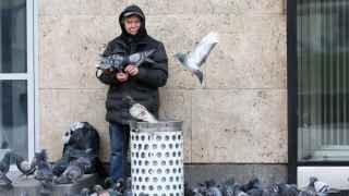 У московских бездомных остается все меньше возможностей по поиску пропитания и крыши над головой