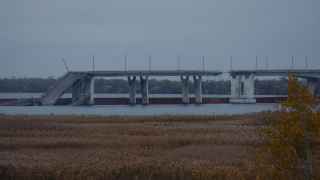 Символ российского вторжения: обрушившийся мост через Днепр в Херсоне