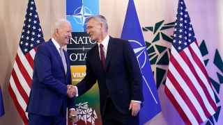 Президент США Джо Байден и генеральный секретарь НАТО Йенс Столтенберг на саммите НАТО