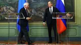 Россия уведомила европейских дипломатов о высылке прямо во время пресс-конференции Жозепа Борреля в Москве