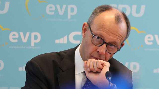 Канцлер Германии засекретил поставки оружия Украине