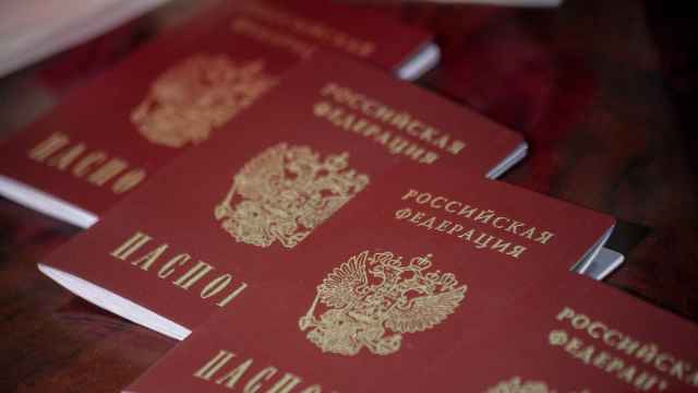Путин подписал указ о раздаче российских паспортов жителям Абхазии и Южной Осетии