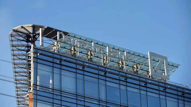 Piles of documents, snakes and spies: How Deutsche Bank transported Russian IT specialists to Berlin
